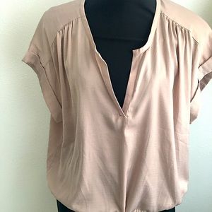 BCBGMAXAZRIA top